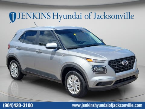 1 image of 2025 Hyundai Venue SE