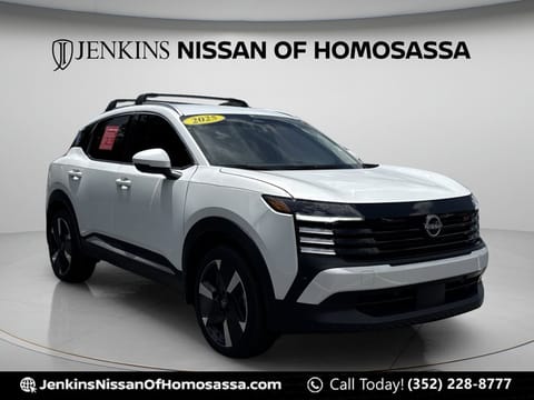 1 image of 2025 Nissan Kicks SR