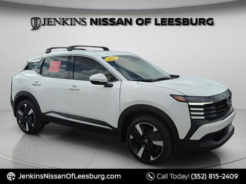 1 image of 2025 Nissan Kicks SR
