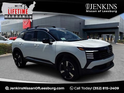 1 image of 2025 Nissan Kicks SR