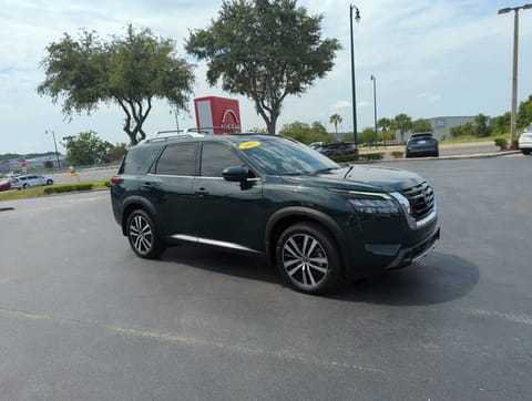 1 image of 2025 Nissan Pathfinder Platinum