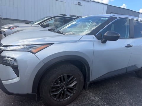 1 image of 2025 Nissan Rogue S