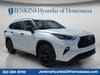 2 thumbnail image of  2025 Toyota Highlander Hybrid XLE