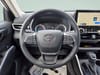 17 thumbnail image of  2025 Toyota Highlander Hybrid XLE