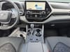 18 thumbnail image of  2025 Toyota Highlander Hybrid XLE