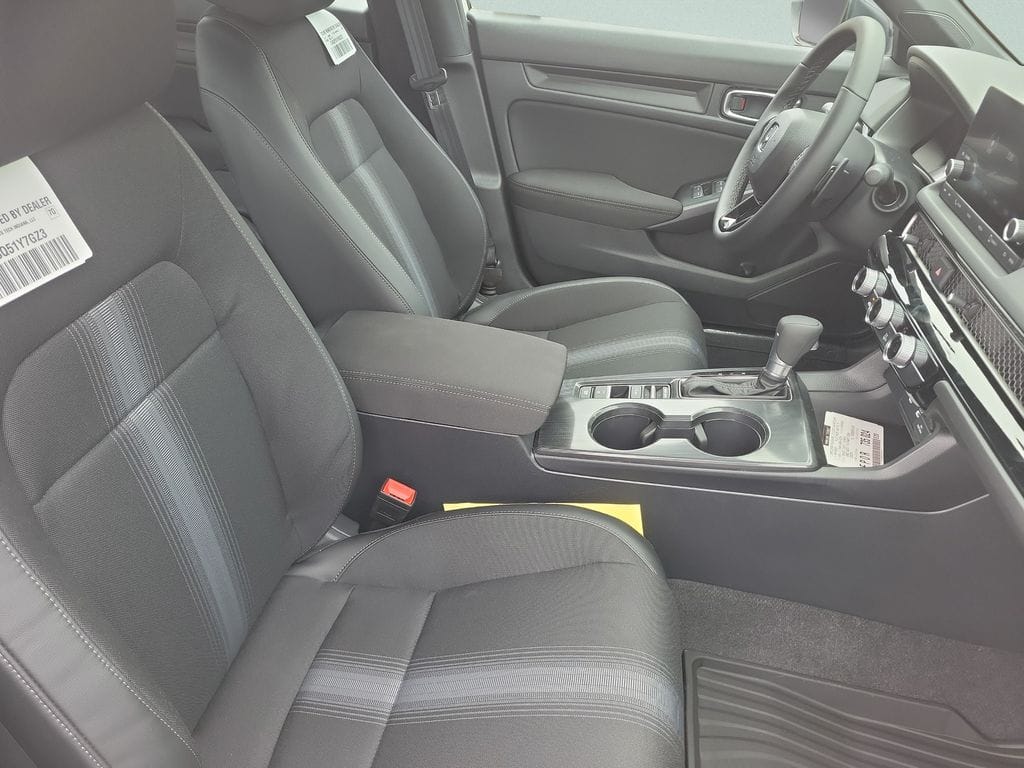 2026 Honda Civic Hatchback Sport - Photo 20