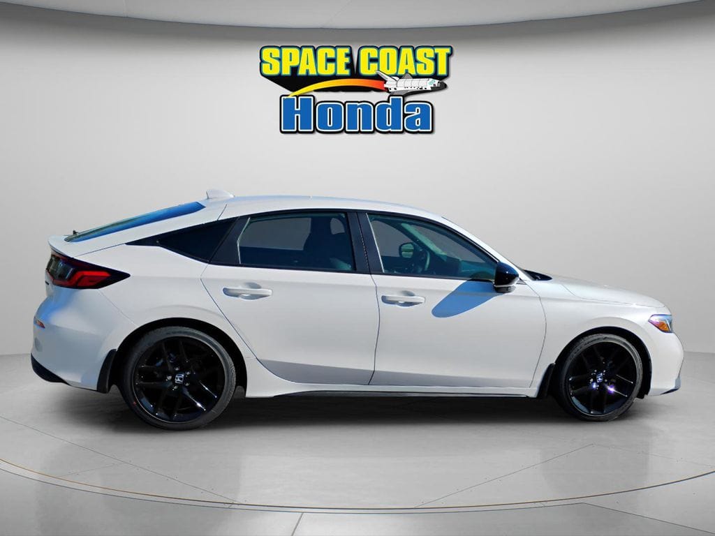 2026 Honda Civic Hatchback Sport - Photo 10