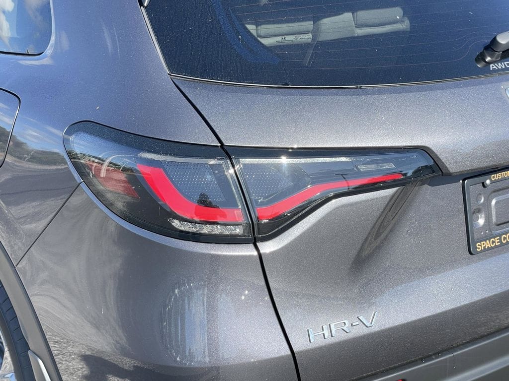 2026 Honda HR-V LX - Photo 13