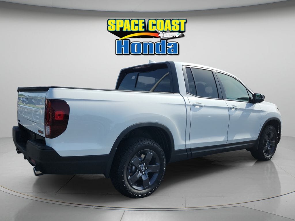 2026 Honda Ridgeline TrailSport - Photo 3