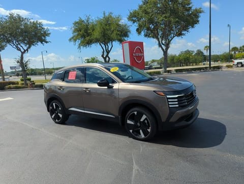 1 image of 2026 Nissan Kicks SR
