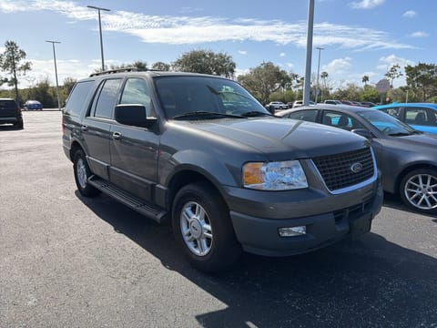 1 image of 2005 Ford Expedition XLT