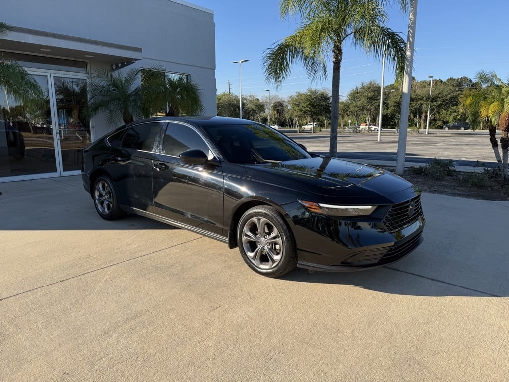 2024 Honda Accord EX's photo