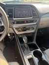 12 thumbnail image of  2018 Hyundai Sonata SE