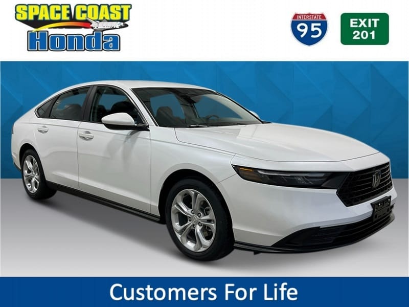 2025 Honda Accord LX's photo