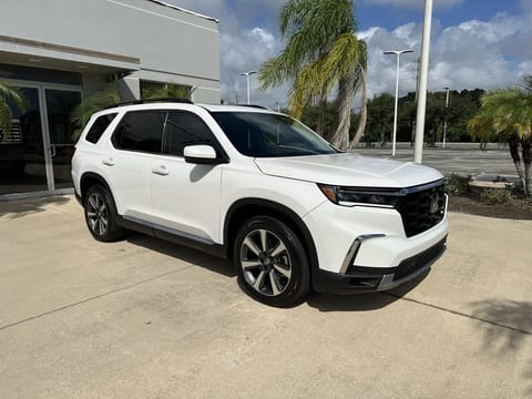 1 image of 2024 Honda Pilot Elite