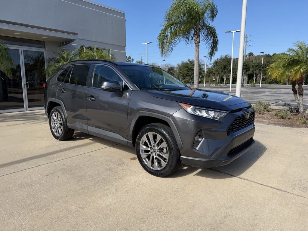 2021 Toyota RAV4 XLE Premium's photo