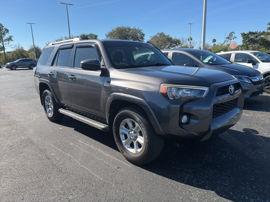 2015 Toyota 4Runner SR5's photo