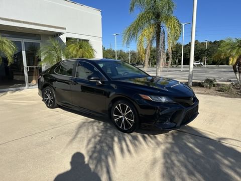 1 image of 2019 Toyota Camry SE