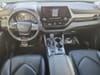 14 thumbnail image of  2022 Toyota Highlander Limited