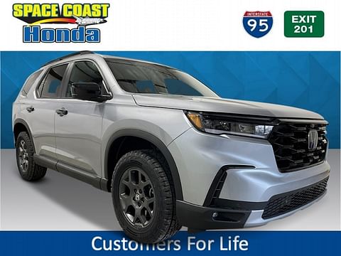 1 image of 2025 Honda Pilot TrailSport