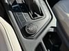 28 thumbnail image of  2020 Volkswagen Tiguan SE