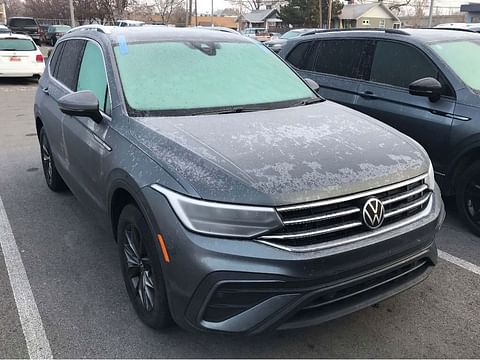 1 image of 2023 Volkswagen Tiguan SE