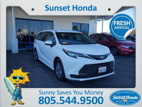 1 image of 2023 Toyota Sienna LE