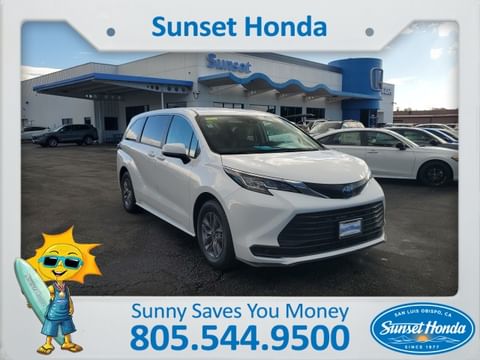 1 image of 2023 Toyota Sienna LE