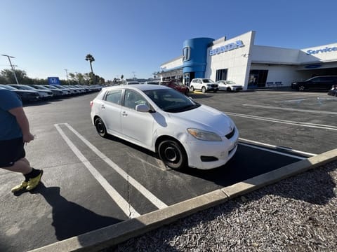 1 image of 2009 Toyota Matrix Base
