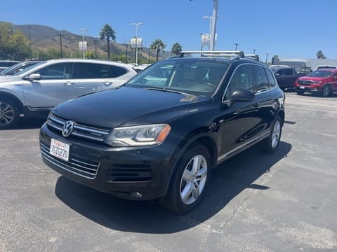 1 image of 2013 Volkswagen Touareg TSI Hybrid