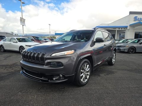 1 image of 2018 Jeep Cherokee Latitude
