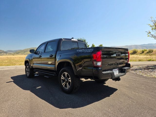 2018 Toyota Tacoma TRD Sport - Photo 9