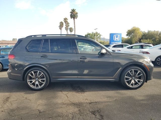 2021 BMW X7 M50i - Photo 11