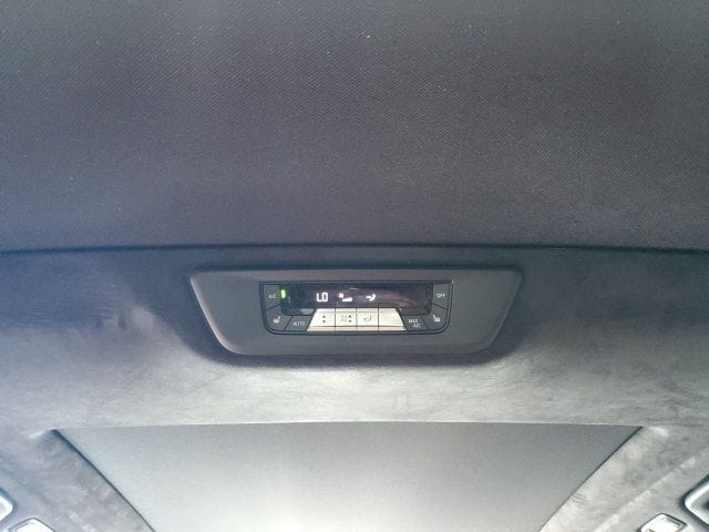 2021 BMW X7 M50i - Photo 18