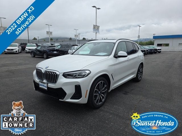 2022 BMW X3 sDrive30i's photo