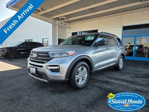 1 image of 2022 Ford Explorer XLT