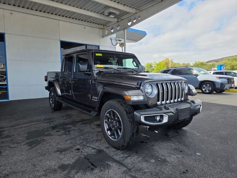 2022 Jeep Gladiator Overland