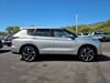 6 thumbnail image of  2022 Mitsubishi Outlander ES