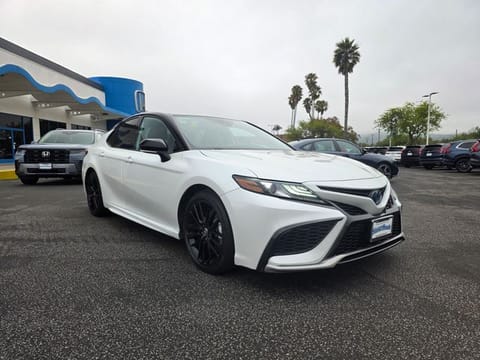 2022 Toyota Camry Hybrid XSE