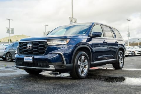 1 image of 2024 Honda Pilot EX-L