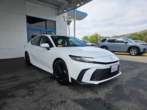 2025 Toyota Camry SE