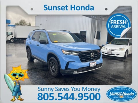 1 image of 2023 Honda Pilot TrailSport