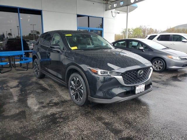 2022 Mazda CX-5 S Premium package's photo