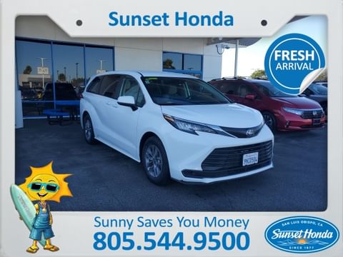 1 image of 2023 Toyota Sienna LE