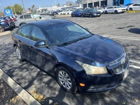 1 image of 2011 Chevrolet Cruze 1LT