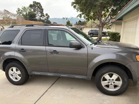 1 image of 2012 Ford Escape XLT
