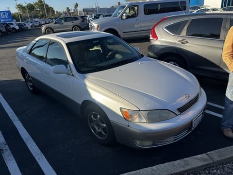 1 image of 1998 Lexus ES 300