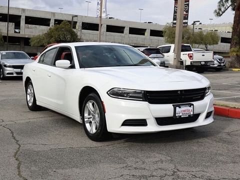 1 image of 2019 Dodge Charger SXT