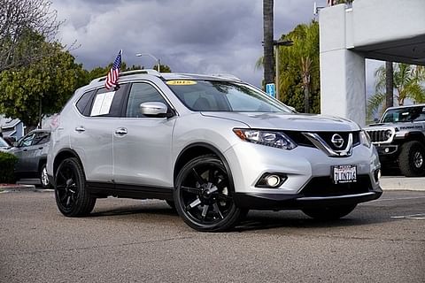1 image of 2015 Nissan Rogue SV