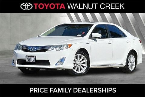 1 image of 2014 Toyota Camry Hybrid LE